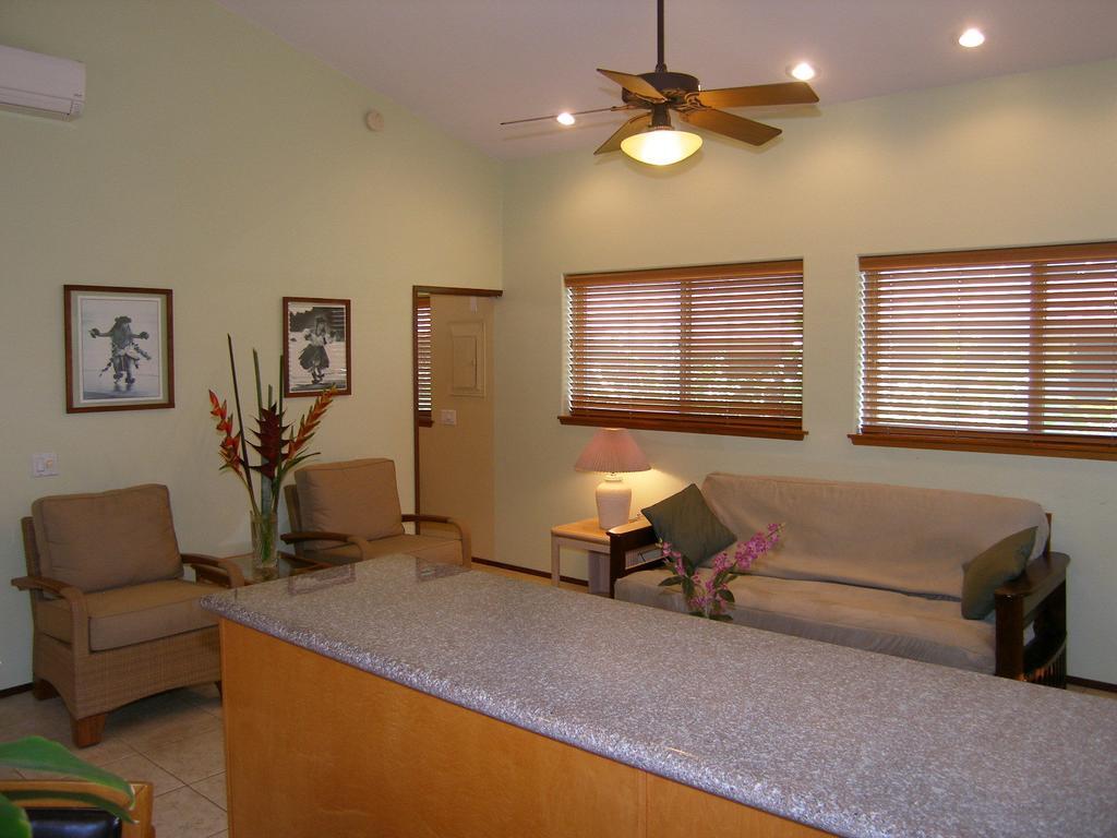 Aloha Aku Inn & Suites Kihei Szoba fotó