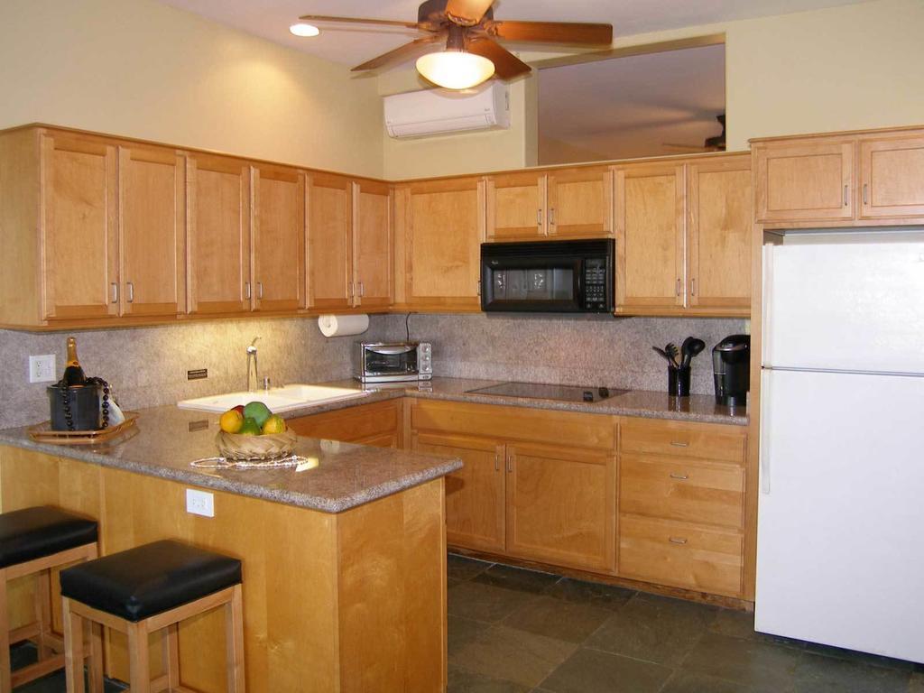 Aloha Aku Inn & Suites Kihei Szoba fotó