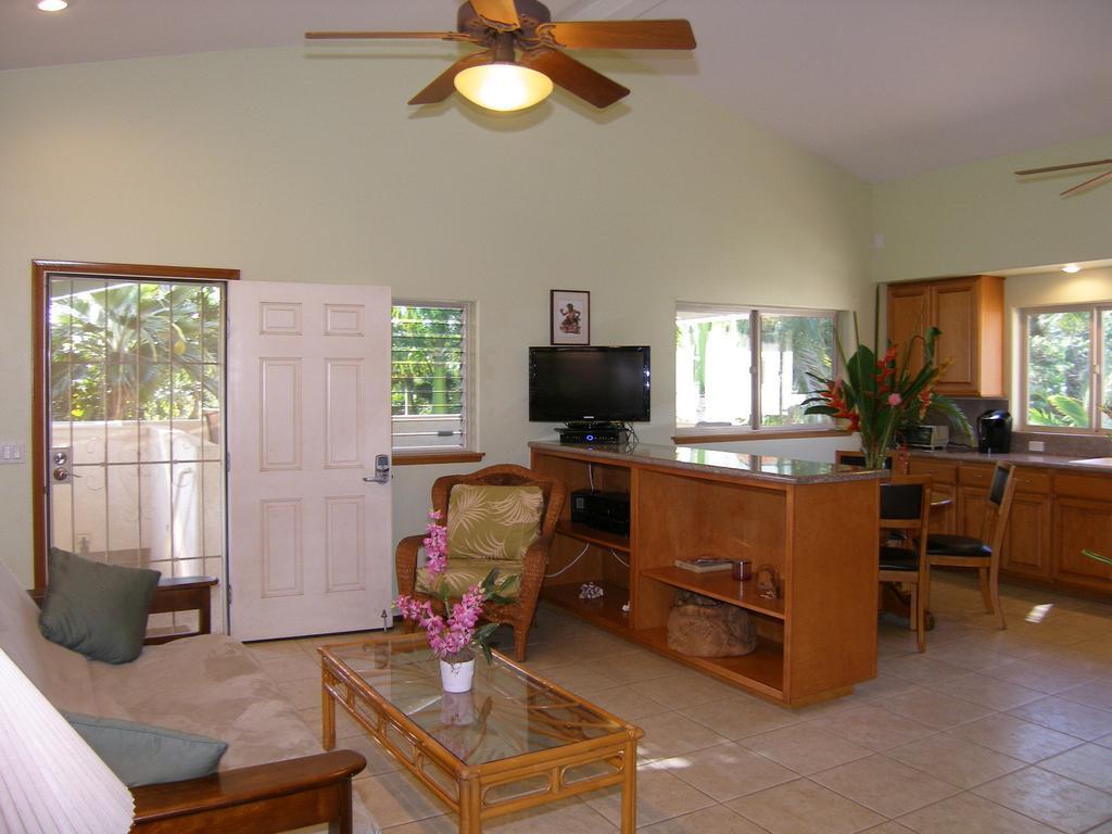 Aloha Aku Inn & Suites Kihei Szoba fotó